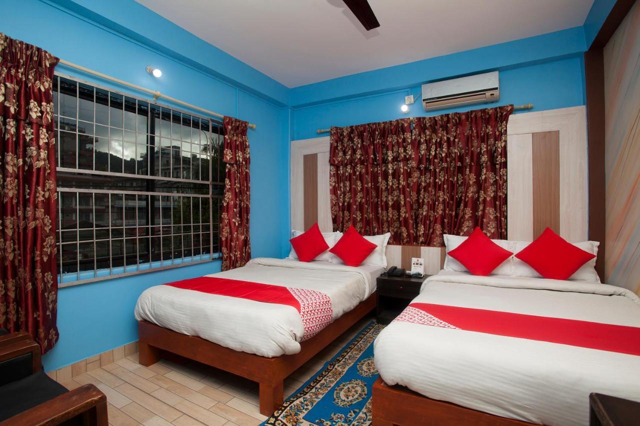 Hotel Middle Point Pvt Ltd بوكْرا المظهر الخارجي الصورة