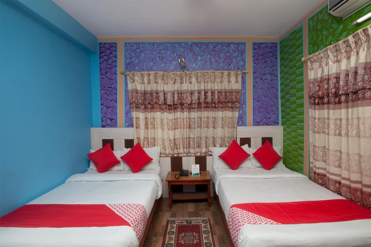 Hotel Middle Point Pvt Ltd بوكْرا المظهر الخارجي الصورة