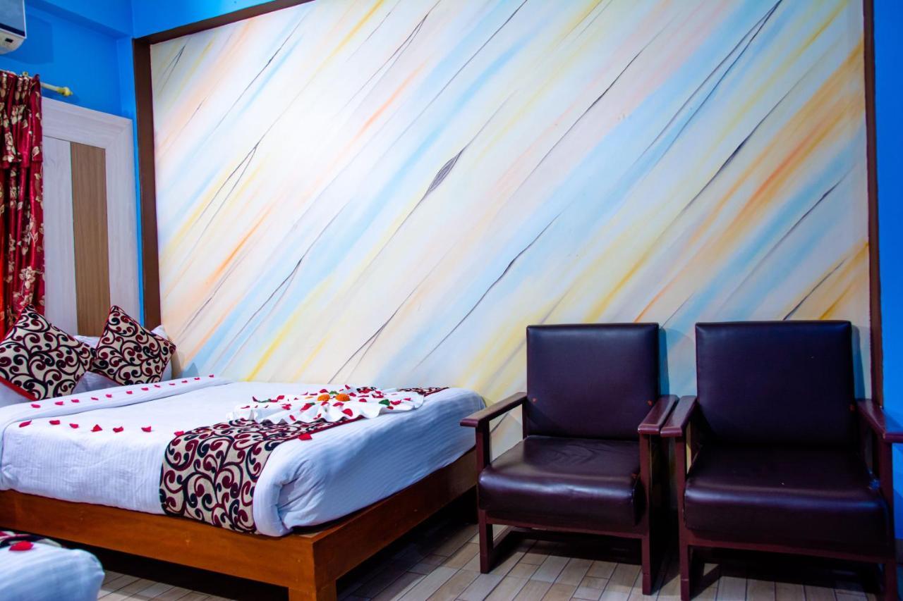 Hotel Middle Point Pvt Ltd بوكْرا المظهر الخارجي الصورة